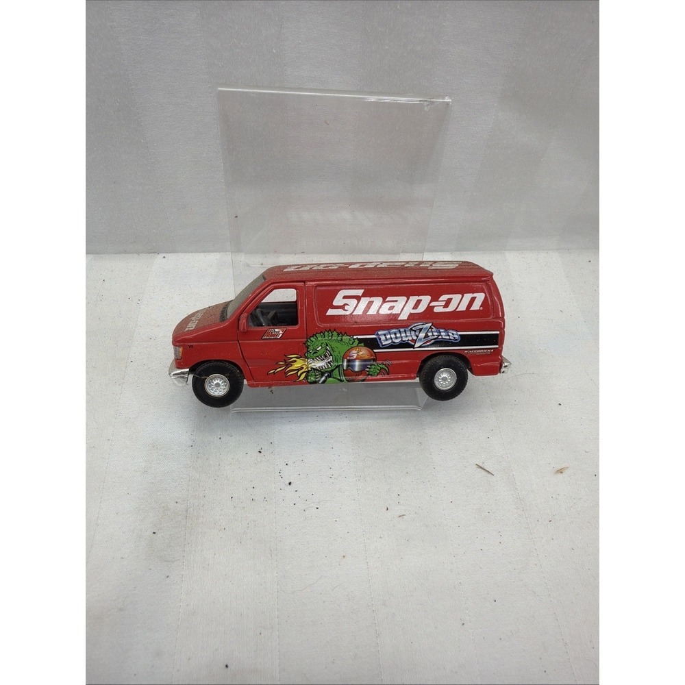 Snap-on  Tools Doug Herbert‎ Trailer Diorama with Doug's Tow Van